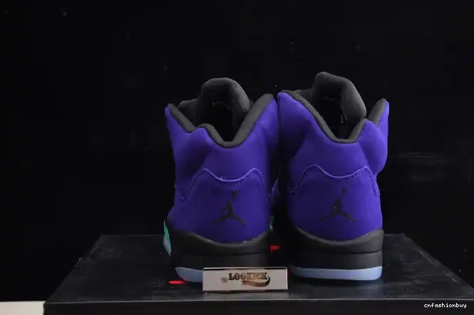 Alternate Jordan 5 Air 136027-500 Grape Retro 0606
